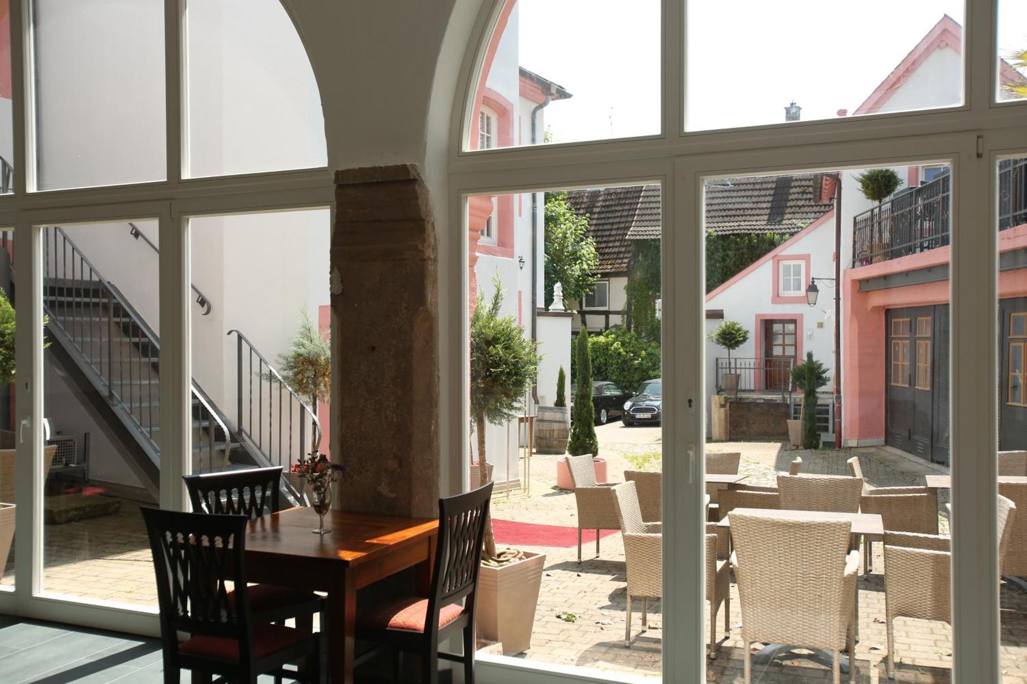 Weisses Ross Designhotel Kirchheimbolanden Exterior photo
